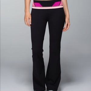 Lululemon Groove Pant II sz 6 in blk/winter quilt